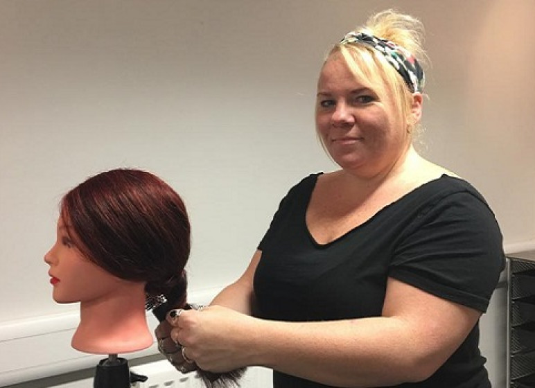 A hairdressing course