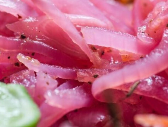 Pink fermented onions