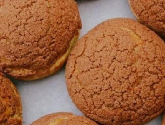 Tray of ginger biscuits