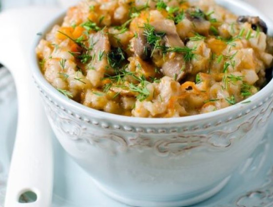 Bowl of soup with pearl barley and vegetables