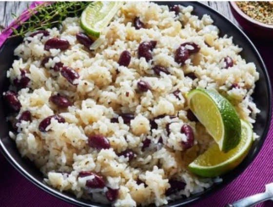 Bowl of rice, peas & vegetables