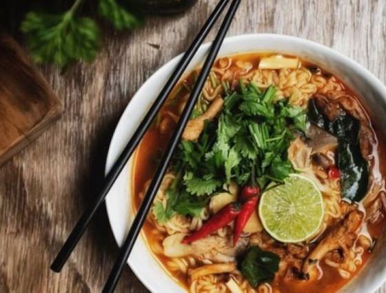 Bowl with noodles & chopsticks