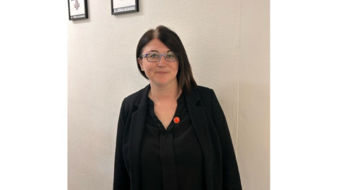 Katrina Kerr, Orange Button wearer