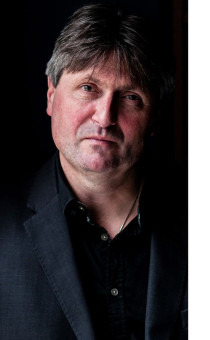 Simon Armitage PR Photo resized for Web