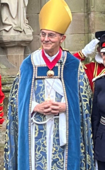 Bishop John with Lord Lieutenant and HM The Queen